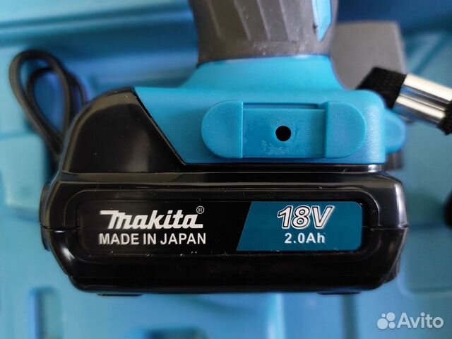 Шуруповерт Makita 18В с набором