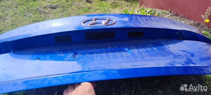 Запчасти крышка багажника Hyundai solaris 2