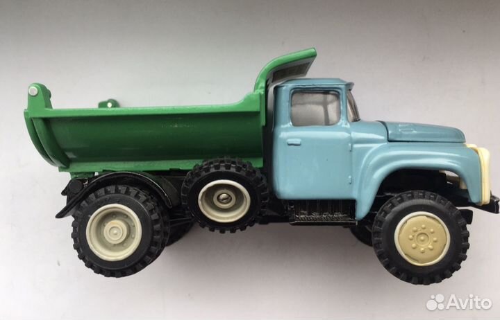 Модель ЗИЛ ммз 555 капот две петли