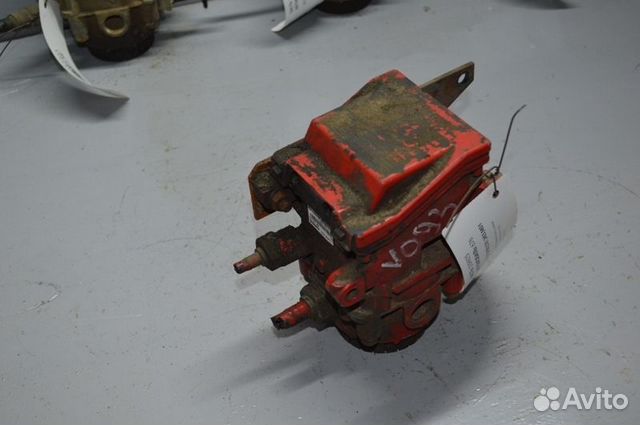 Кран EBS, переднего моста, левый (модулятор) volvo