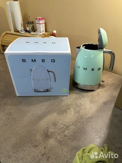 Чайник электрический Smeg, 1.7л, светло-зеленый