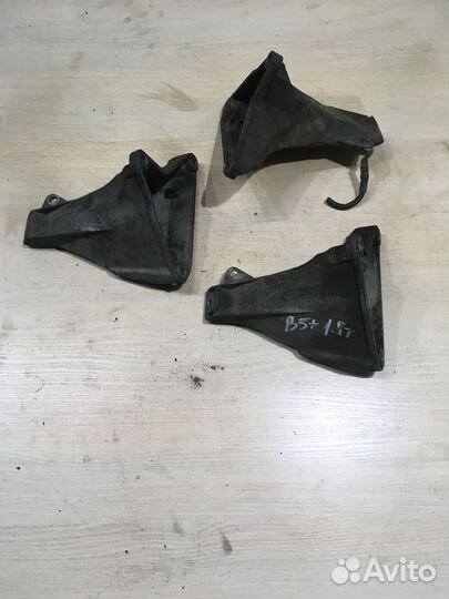 Кронштейн двигателя правый Ауди А6 С5 8D0199308AB