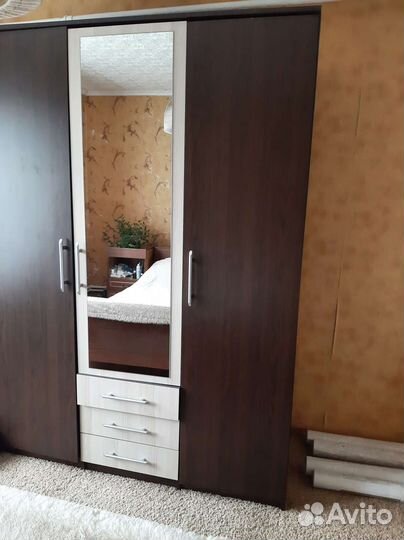 Спальный гарнитур