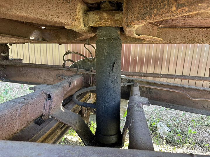 Прицеп с трёхсторонней разгрузкой