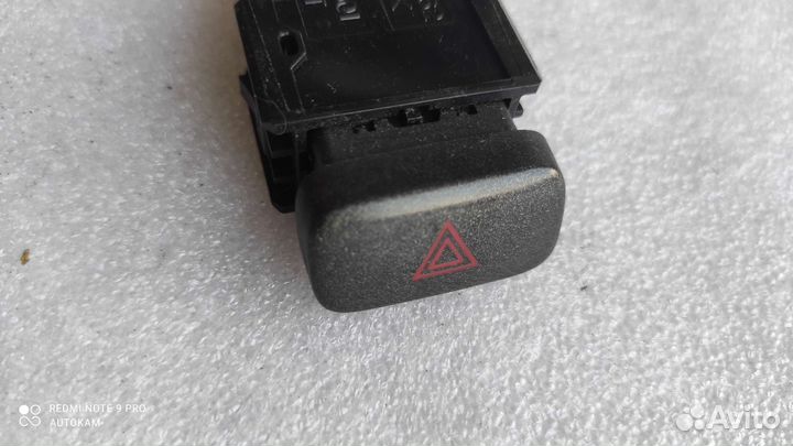 Кнопка аварийной сигнализации Lexus es300