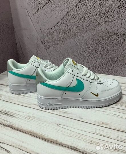 Кроссовки женские Nike Air Force 1