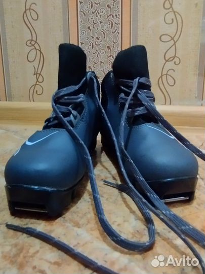 Лыжные ботинки