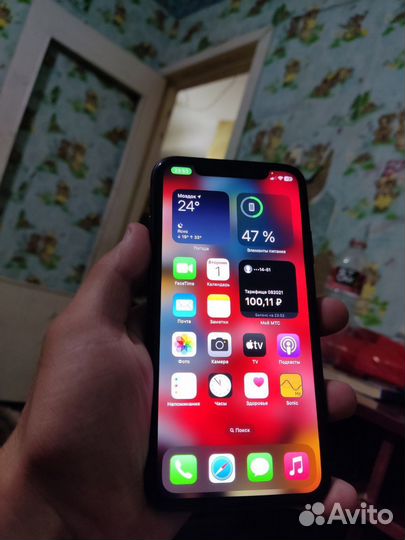 Телефон iPhone 11