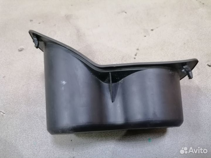 Подстаканник для Mitsubishi Carisma (DA) 1999-2003