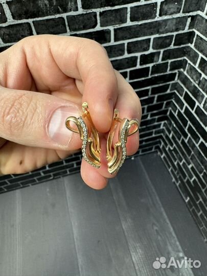 Золотое серьги 585 проба 4.00гр