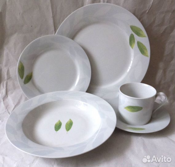 Сервиз столовый на 4 персоны, новый, 20 предметов
