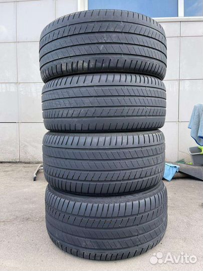 Bridgestone Alenza 001 275/45 R20 и 305/40 R20 112Y