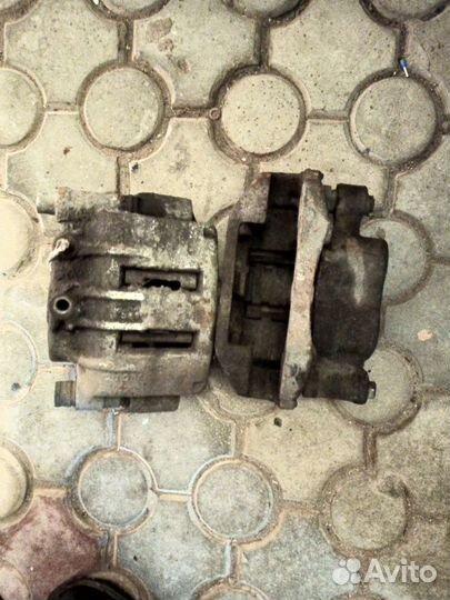 Суппорт ford transit r15