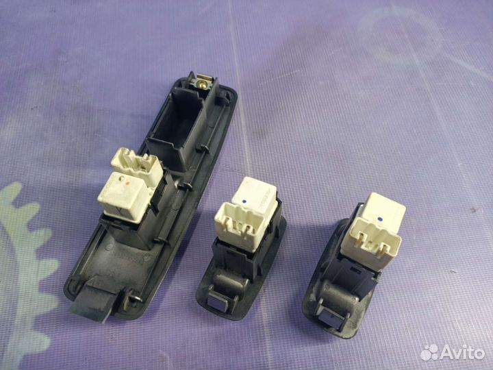 Кнопка стеклоподъемника Great Wall Hover M2