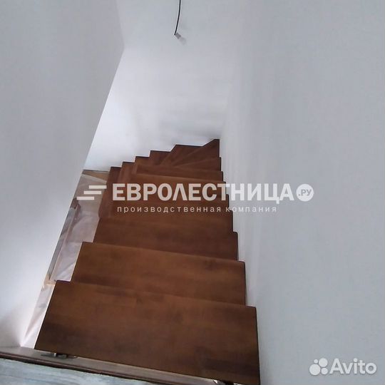 Лестница на второй этаж металлическая