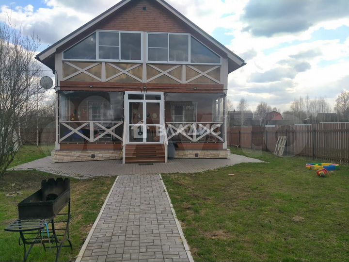 Дом 158 м² на участке 15 сот.