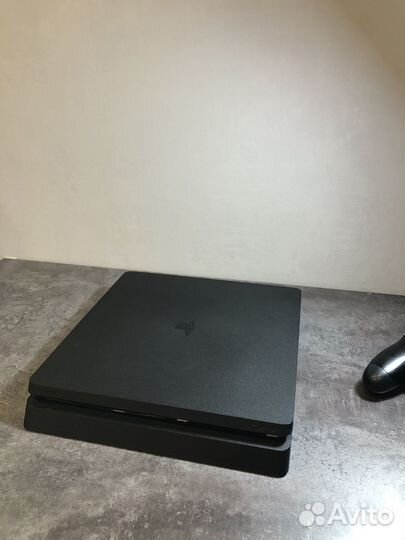 Sony PS4 slim 500