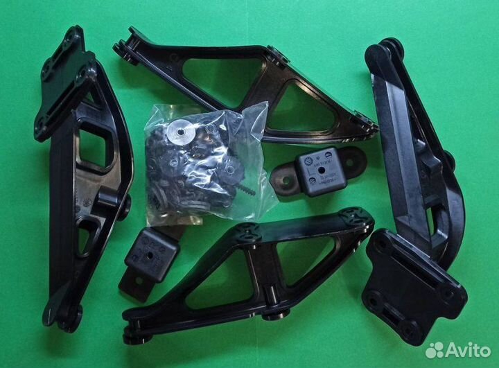 Комплект крепления шторки солнцезащитной Actros