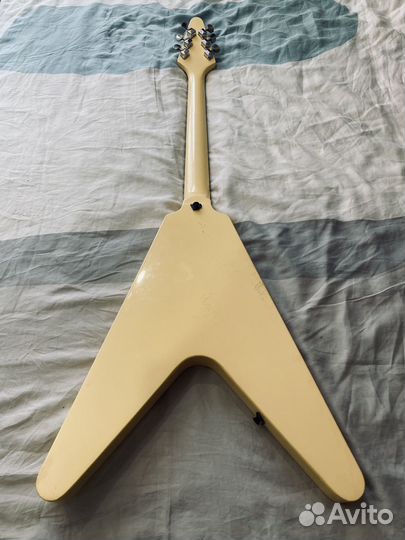 Электрогитара Flying V