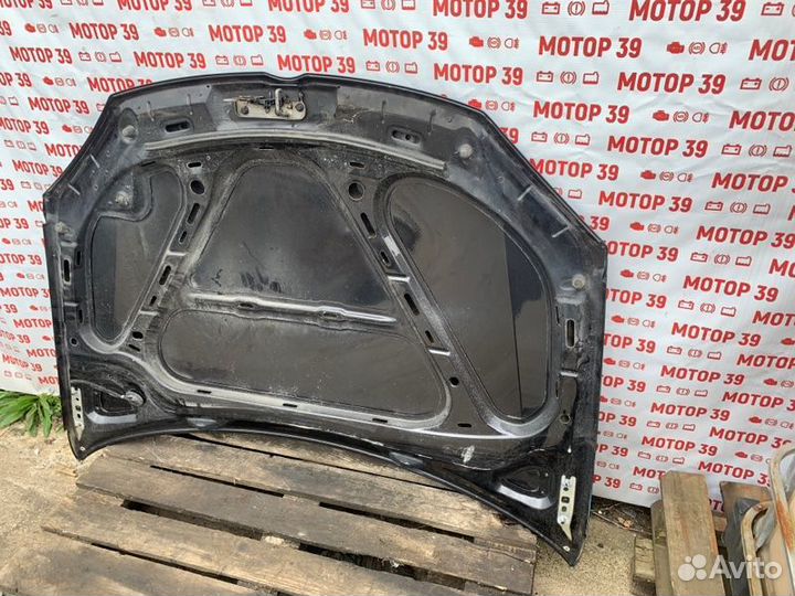 Капот Volkswagen Golf 2007