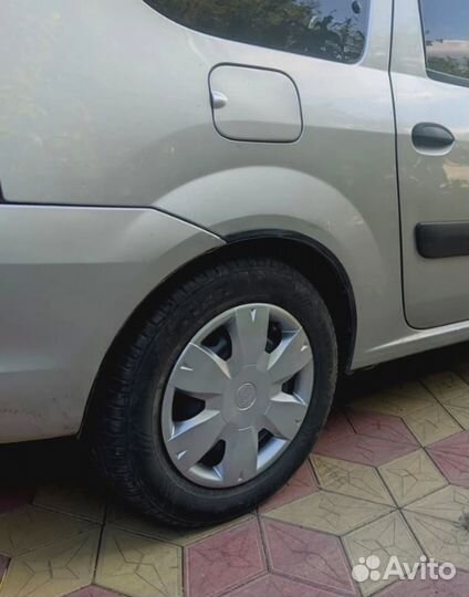 Колпаки на колеса R15 новые 4 шт