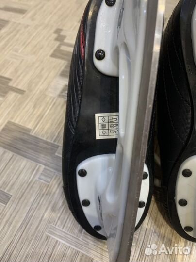 Коньки хоккейные детские easton