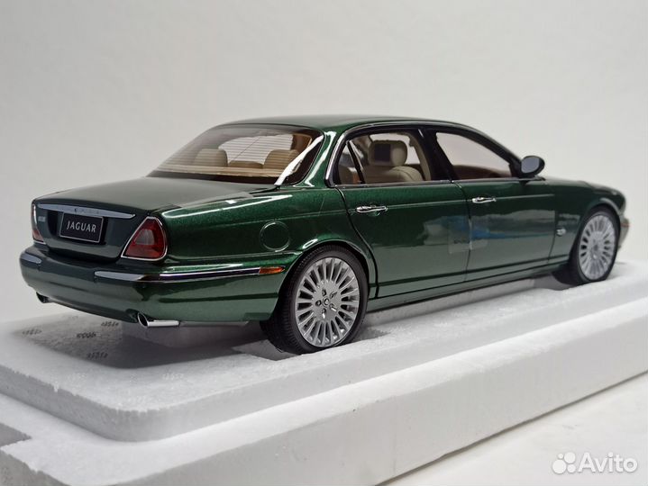 Jaguar Daimler XJ6 (X350) Almost Real 1:18