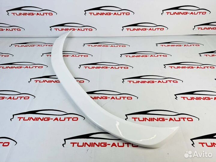 Спойлер на стекло Toyota Camry 70 TRD (белый) R792