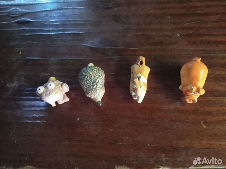 Игрушка свисток