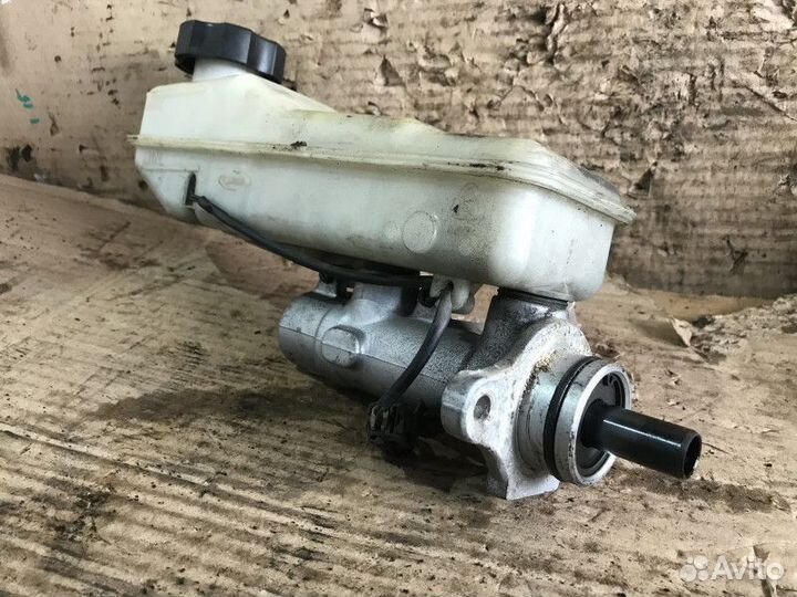 Цилиндр тормозной главный Hyundai Grand Starex