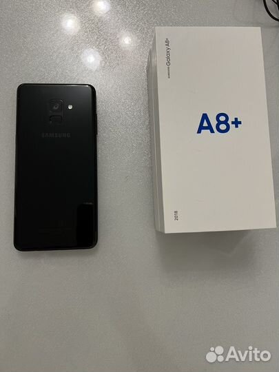 Samsung Galaxy A8+, 4/32 ГБ