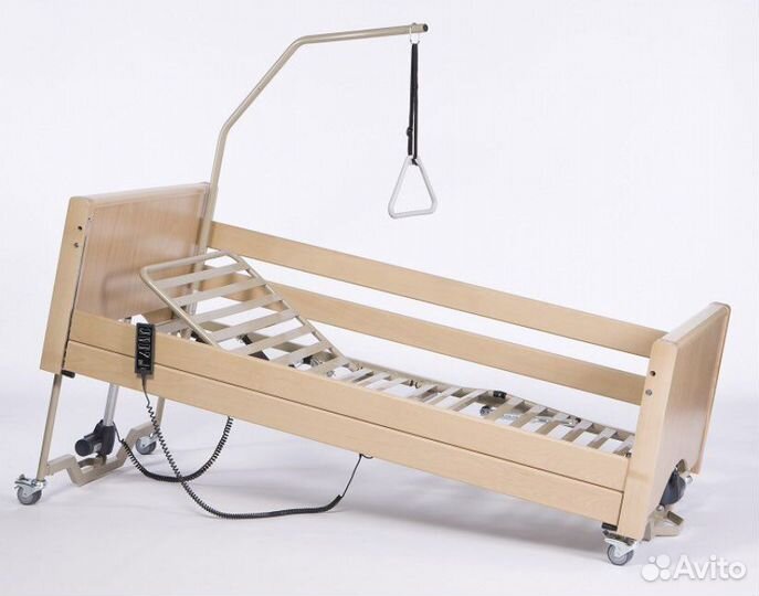 Медицинская кровать для лежачих больных