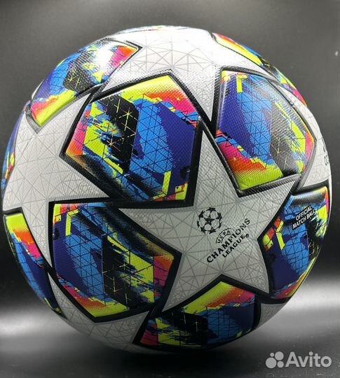 Футбольный мяч adidas 5 размер