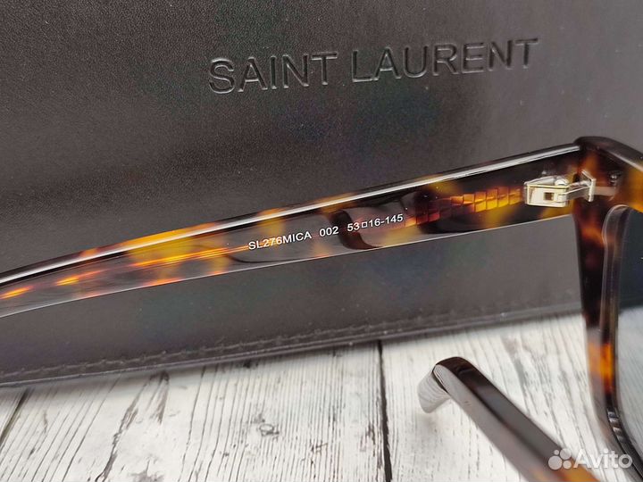 Очки солнцезащитные Saint Laurent