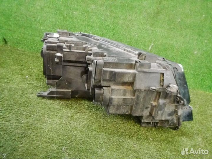 Фара левая Volkswagen Tiguan