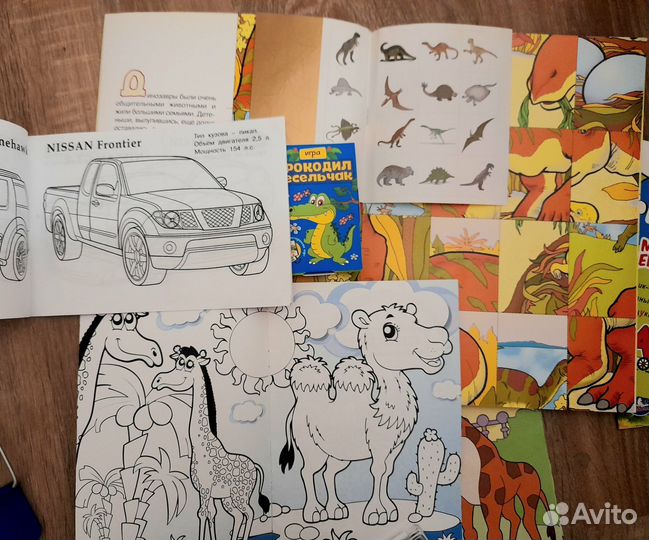 Подставка, краски, мелки, раскраски, робот