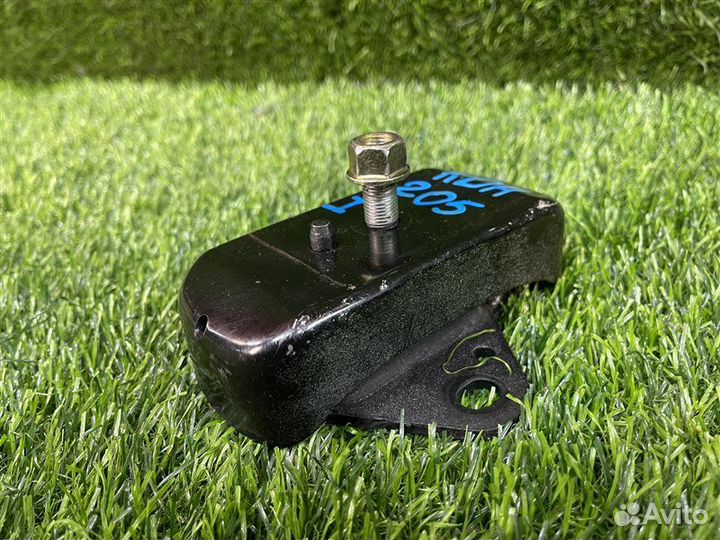 Подушка двигателя передняя Toyota Hiace/Regiusace