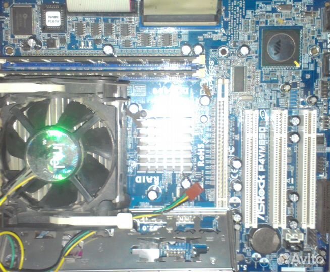 Материнская плата ASRock P4VM890