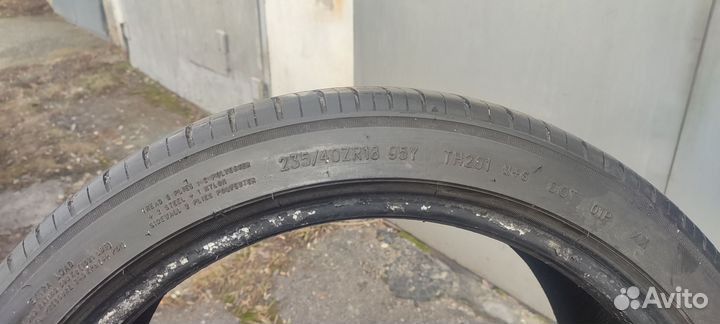 Triangle Sportex TSH11 235/40 R18