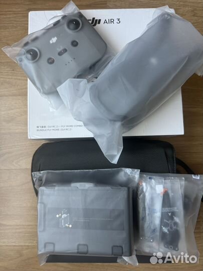 DJI AIR 3 Combo