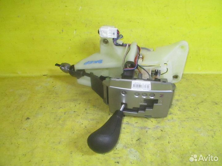 Ручка кпп на Mazda Axela BK5P