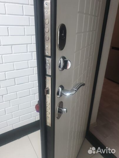 Вскрыть замок/Замена, Врезка замка