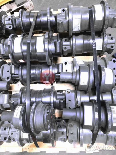 Каток поддерживающий Hitachi ZX210H-3G V9234984V