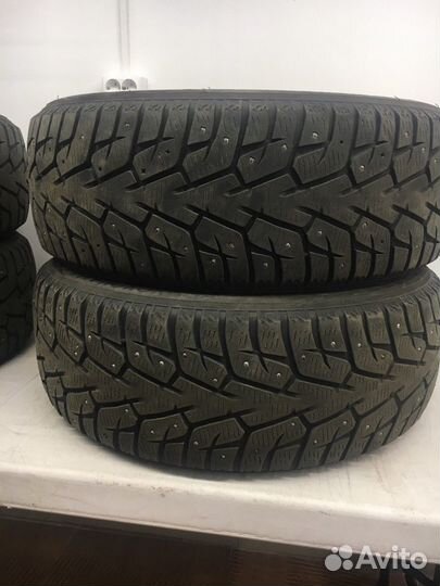 Yokohama Ice Guard Stud IG55 235/50 R19 99T