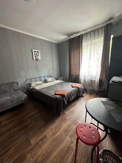 2-к. квартира, 50 м², 1/3 эт.