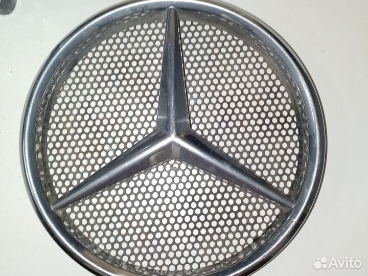 Значок Mercedes