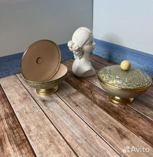 Пудреница СССР