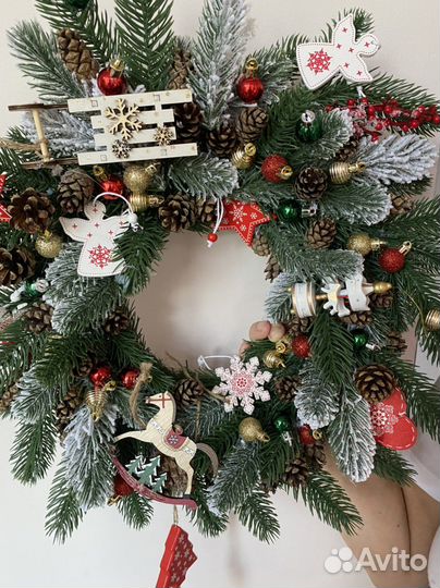Новогодний венок ручной работы