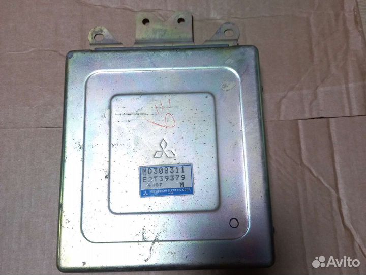 Блок управления двигателем mitsubishi