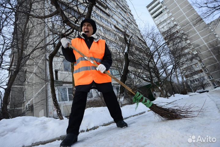 Дворник с проживанием и питанием в Москве/проезд